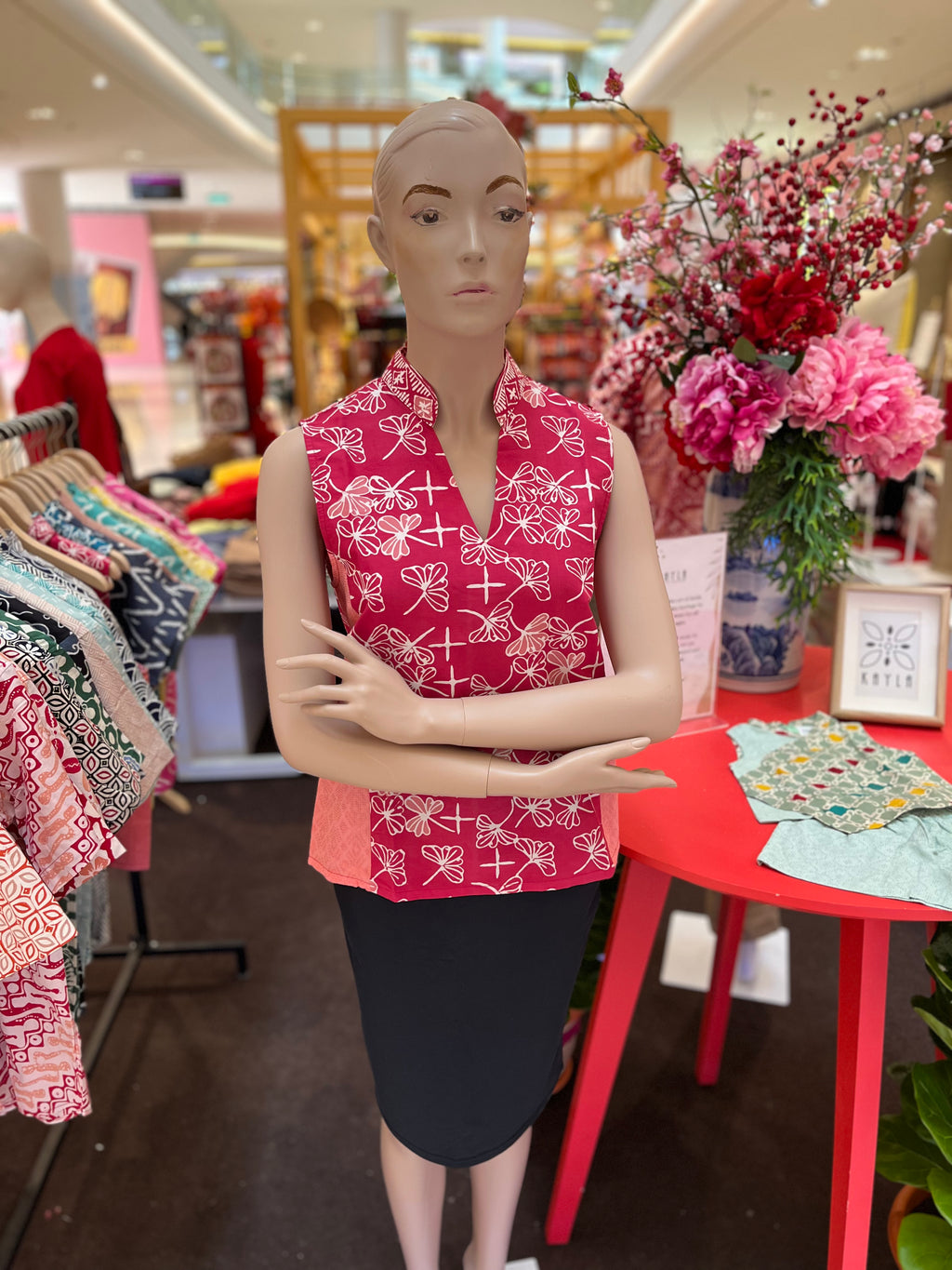 Ladies batik mandarin top