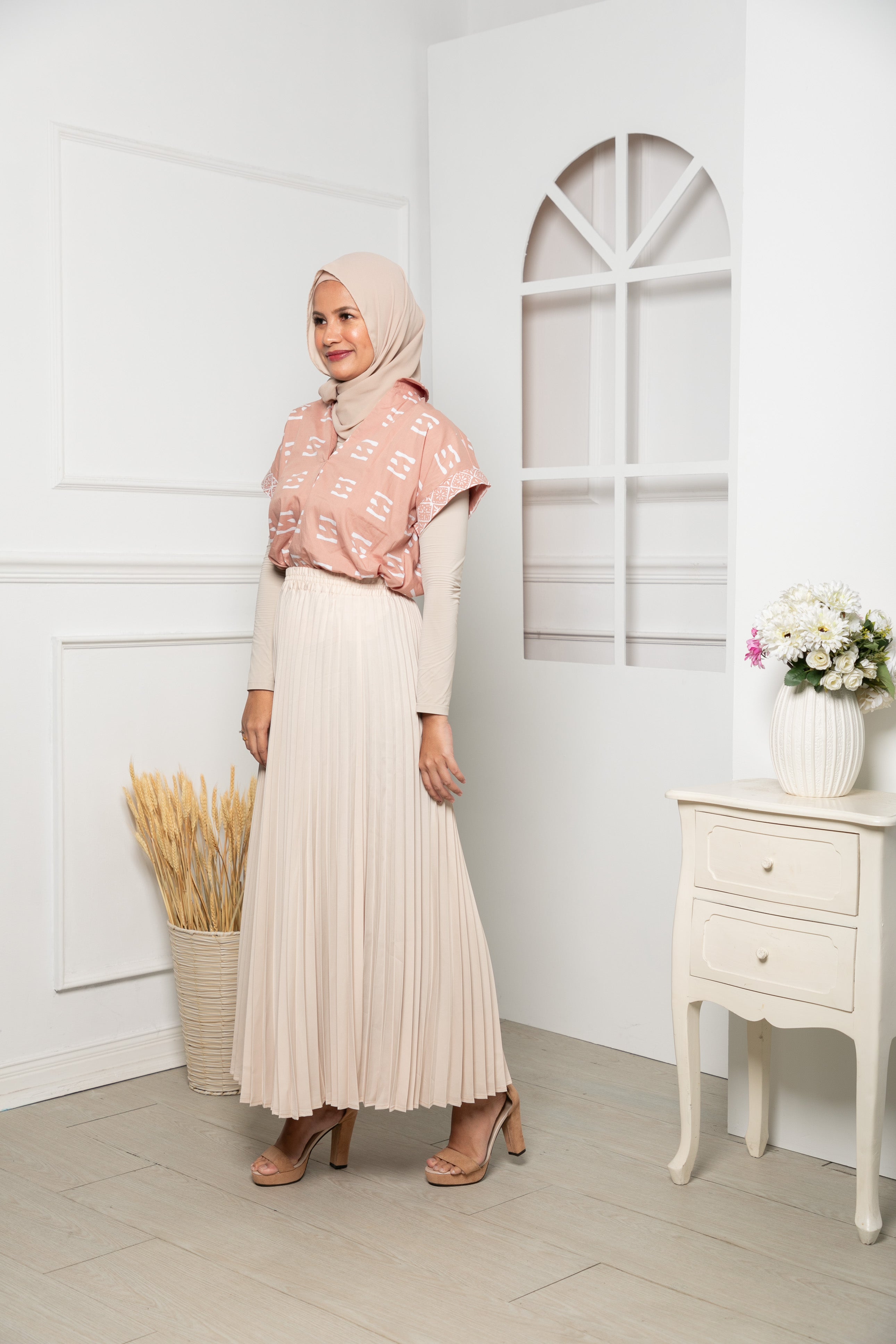 Ladies batik smart casual top/shirt