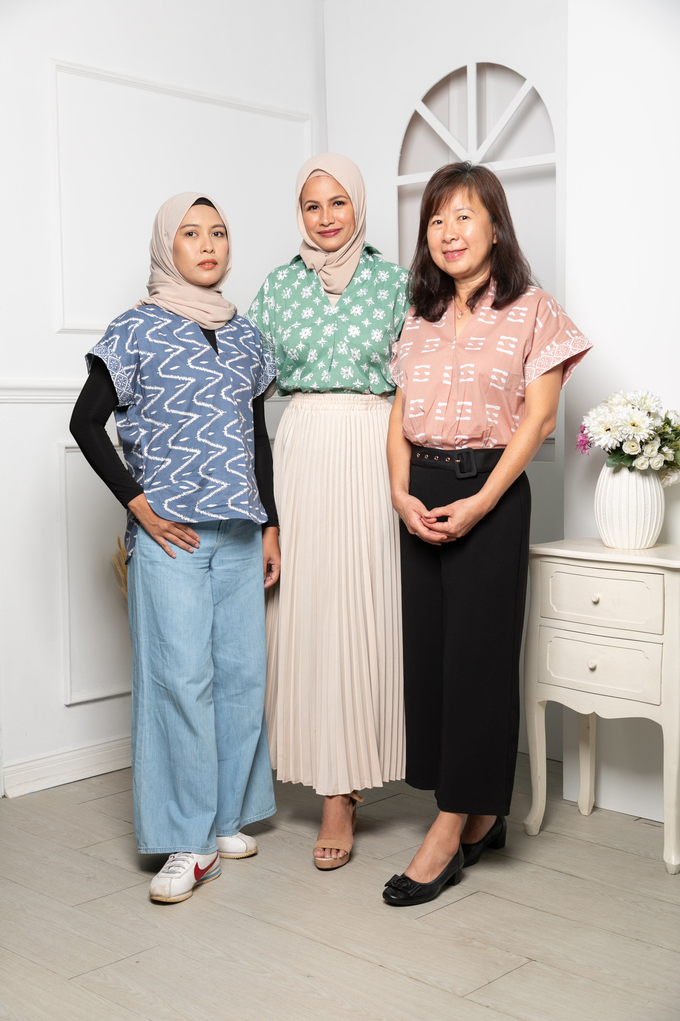 Ladies batik smart casual top/shirt