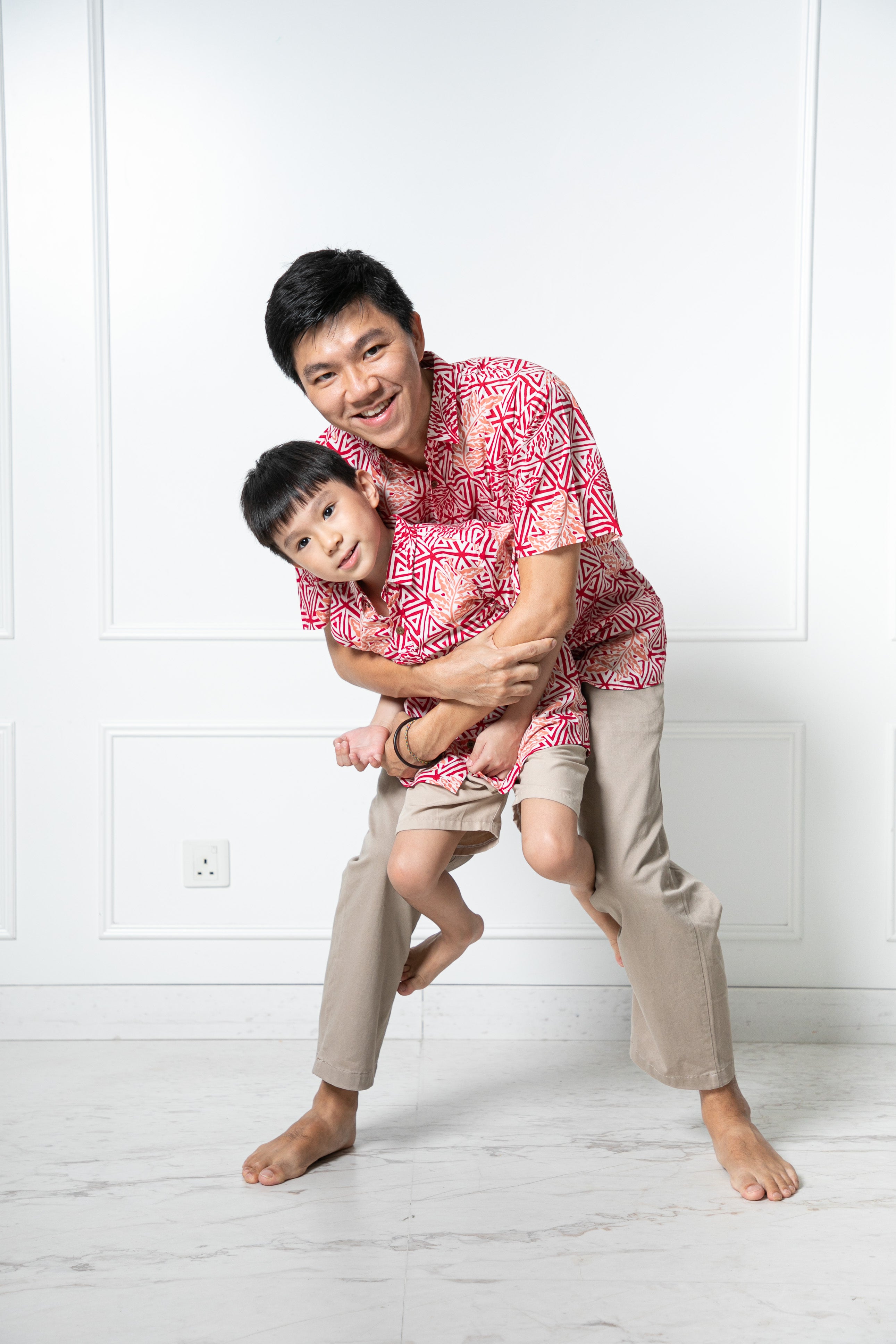 Chinese New Year 2024 Batik Men Shirt (Red Geometric)