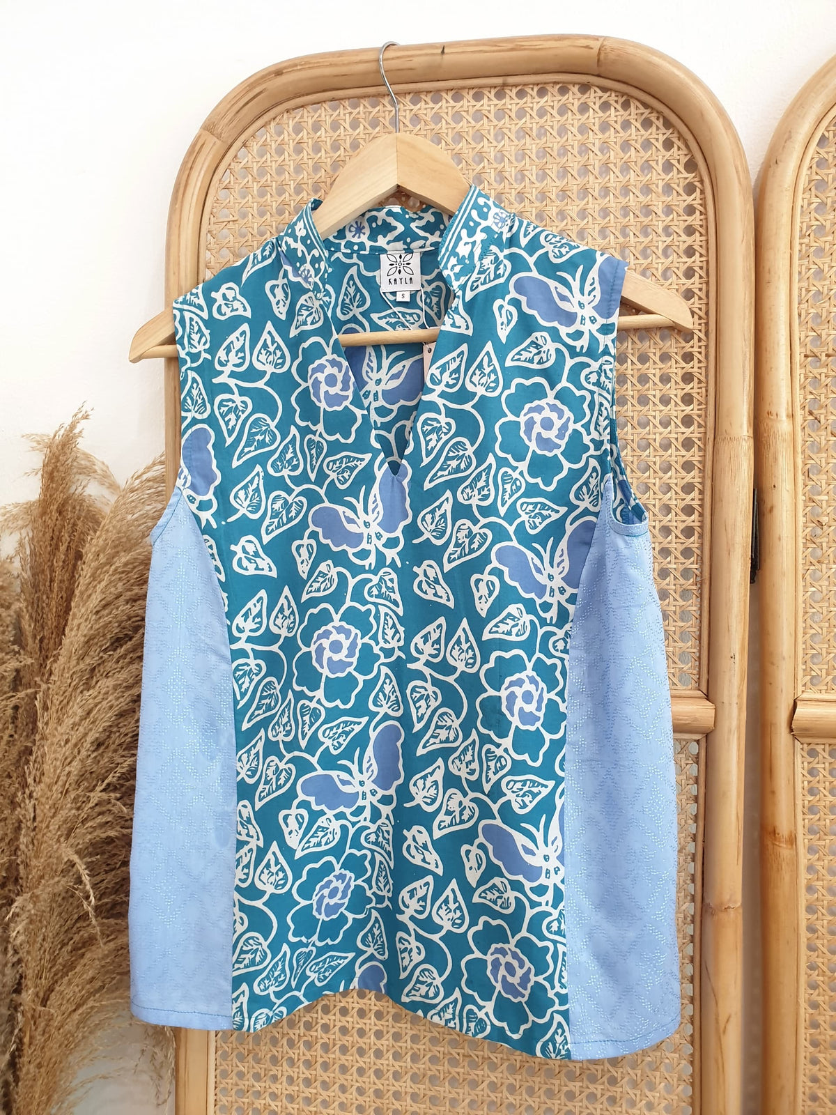 ⁠Sleeveless Bow Top New